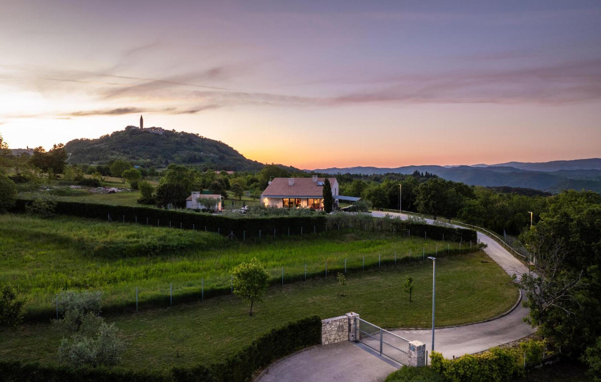 Villa Poimon Pićan Exterior foto